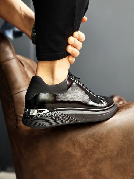 HERRENSCHUHE AUS PATENTSCHWARZEM FELL-ECHTLEDER SCHWARZES Lackleder - 44